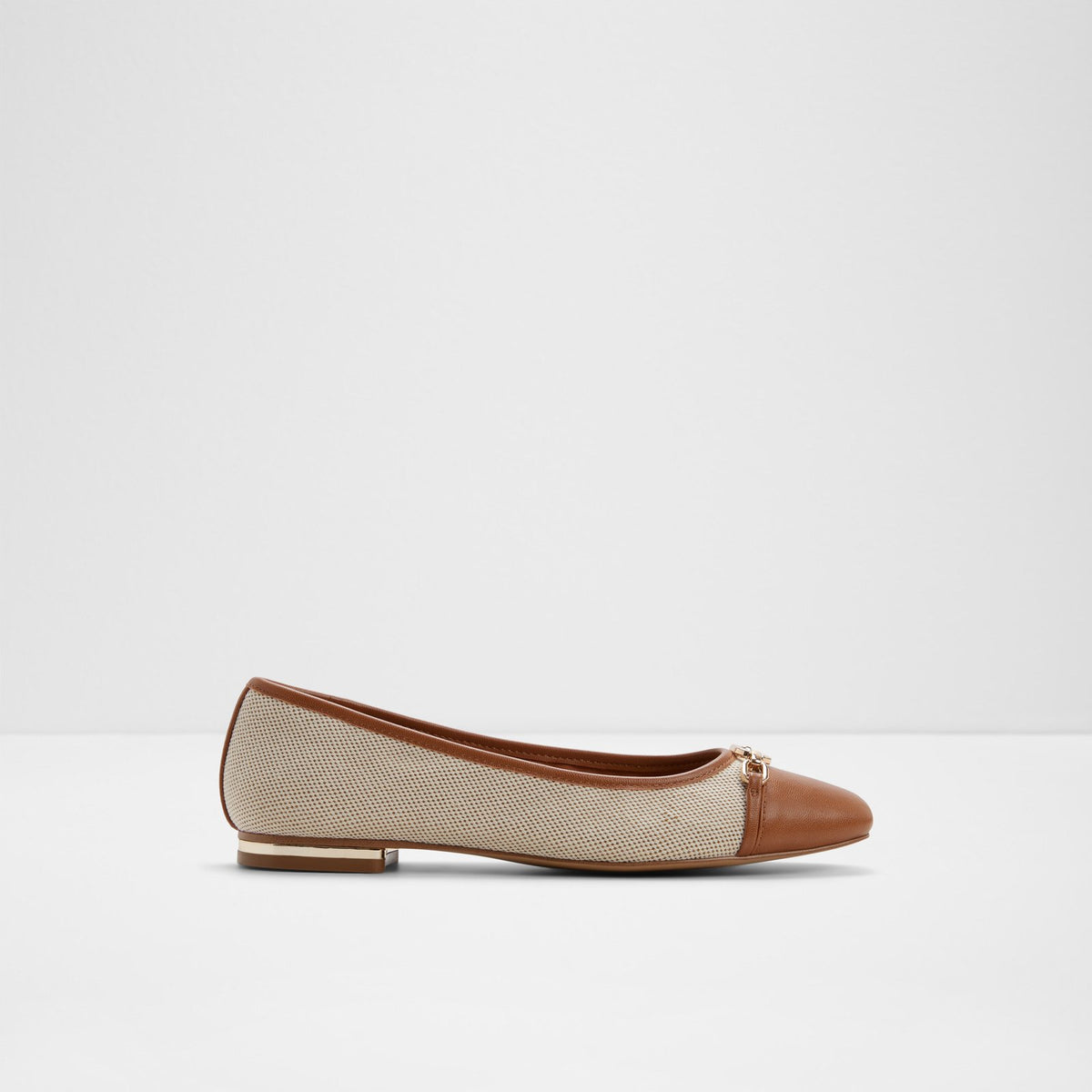 Krishelle - White - square image